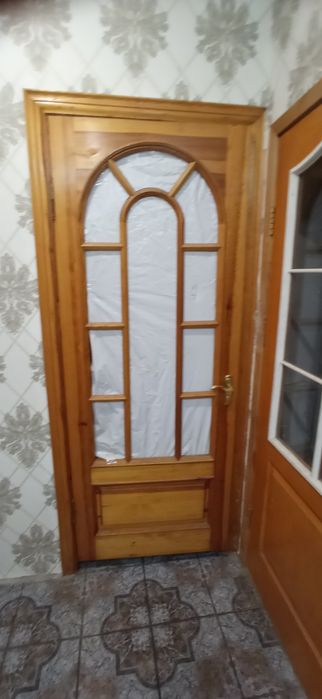 Межкомнатные двери дерево