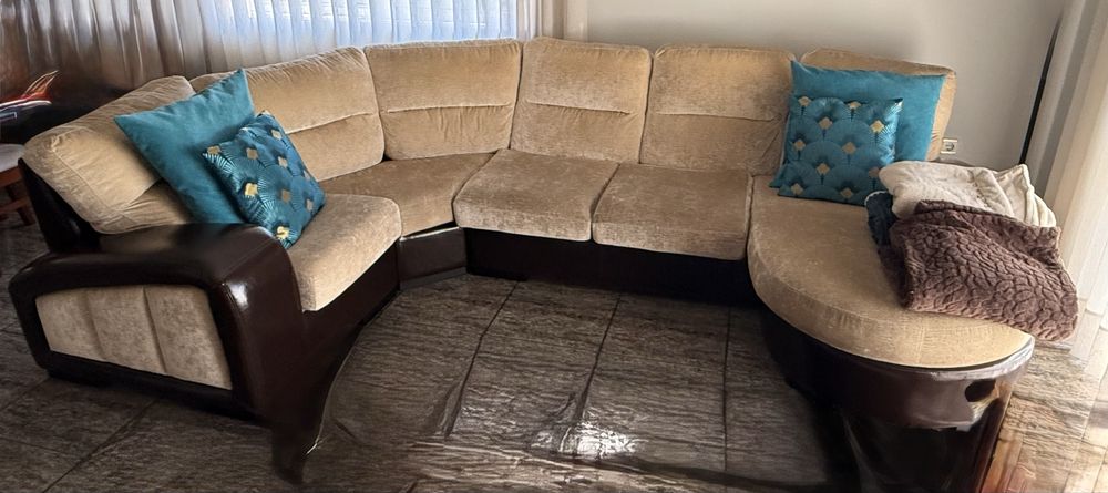 Sofá veludo e couro