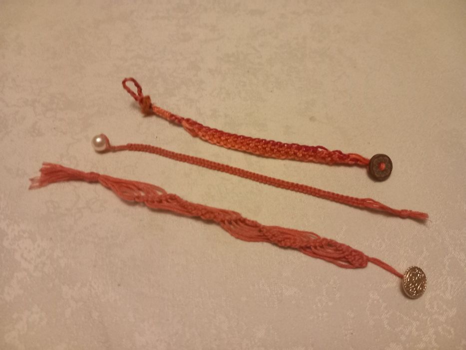 3 różne recznie robione branzoletki