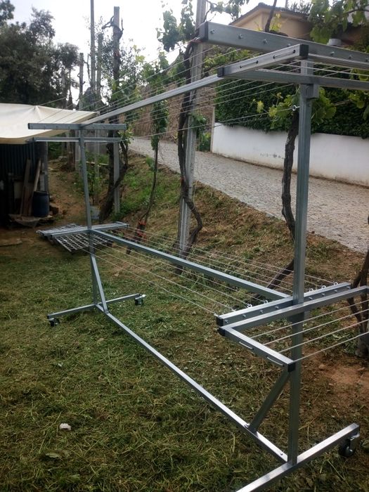 Estendal novo galvanizado com rodas