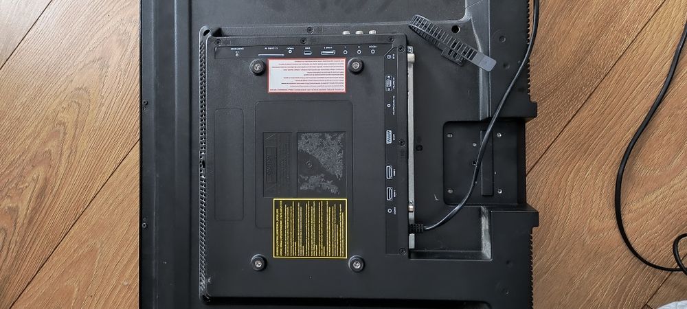 Tv Blaupunkt + wieszak