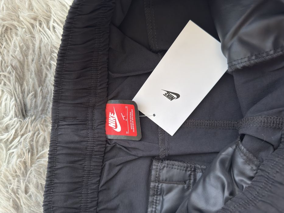 Nike tech woven shorts оригінал розміри S
