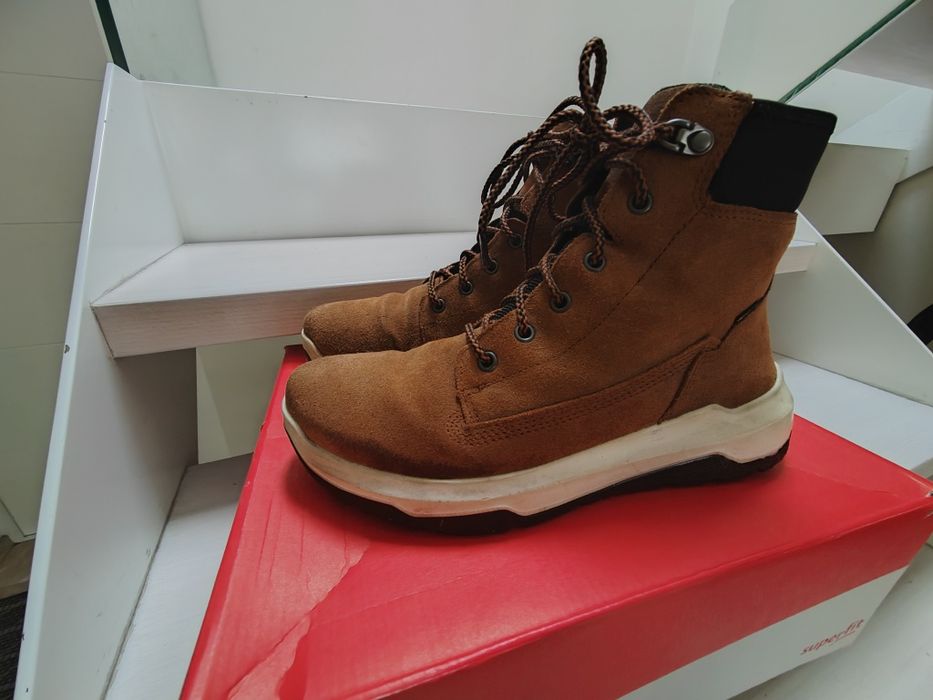 Buty zimowe chłopięce młodzieżowe kozaki trzewiki Superfit roz 39 skór