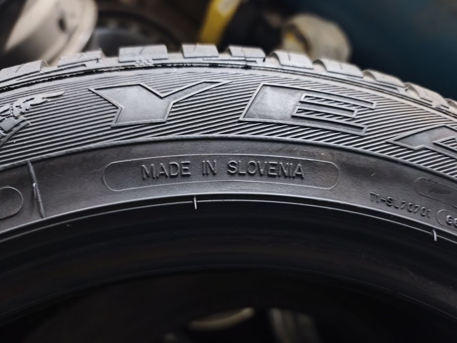 Шини. 205/55 R 16 зима