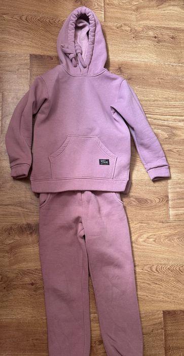 Продам теплый костюм на флисе 3, 4, 5 лет.