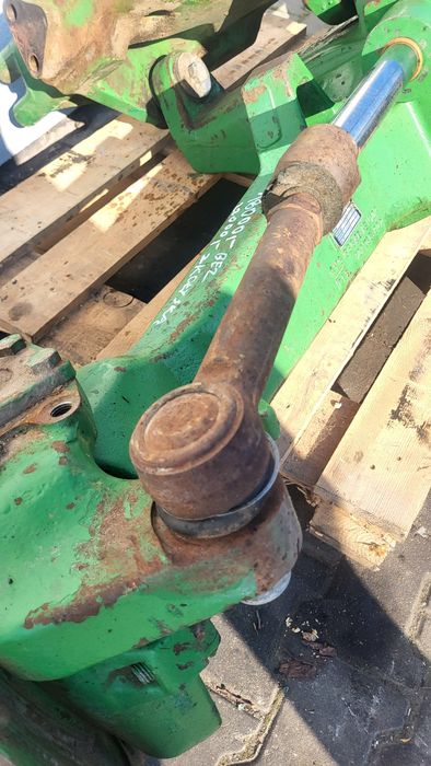 Siłownik skrętu john deere 6910