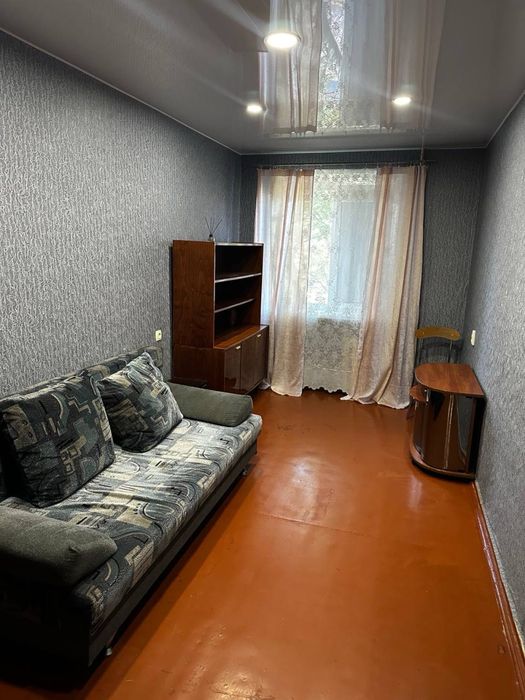 Сдам 2-комнатную квартиру в центре, ул. Криворожская