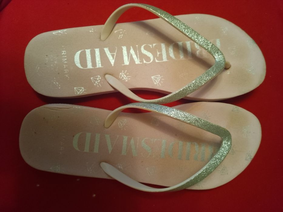 Шльопанці  рожеві 40)41 розмір Primark.