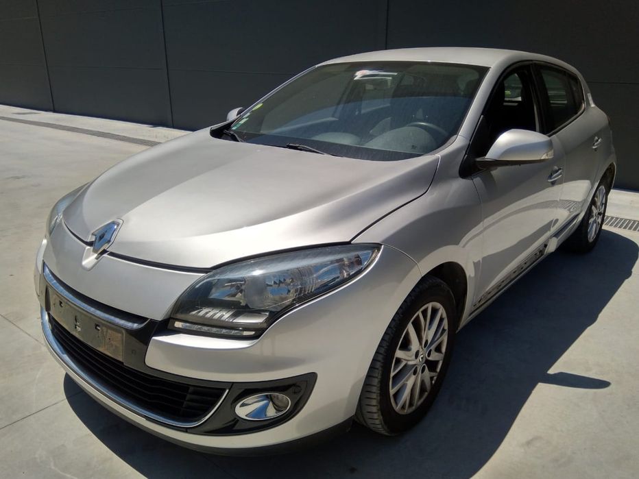 RENAULT MEGANE III Hatchback - 2014 - Para Peças