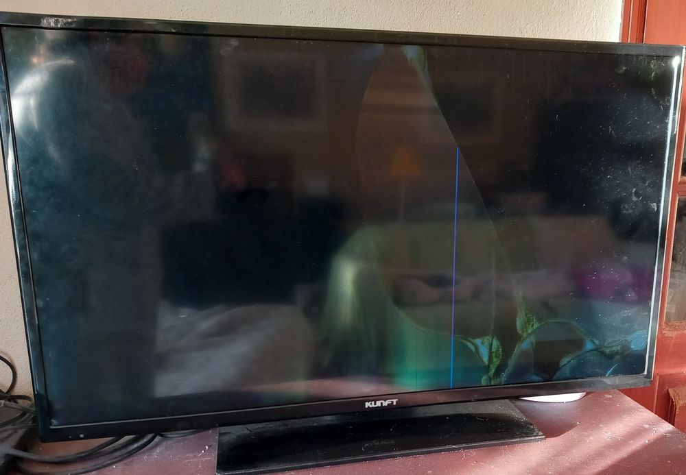 Tv kunft 40" ecrã partido - venda/troca