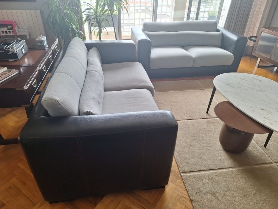 Conjunto de 2 Sofás em Pele e Tecido – Excelente Qualidade – 2,00 m + 1,80 m