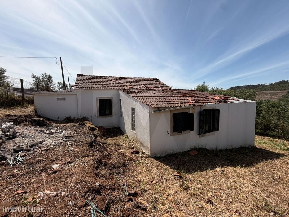 Moradia para renovação | Pias