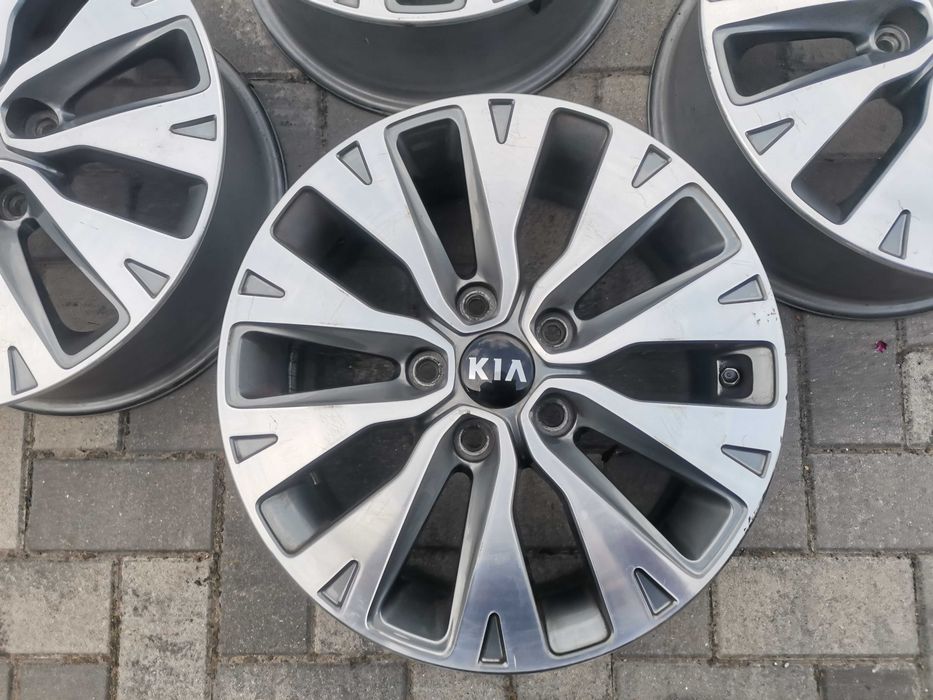 Felgi KIA Ceed Venga Soul Hyundai 6,5Jx16H2 5x114,3 ET50 TPMS