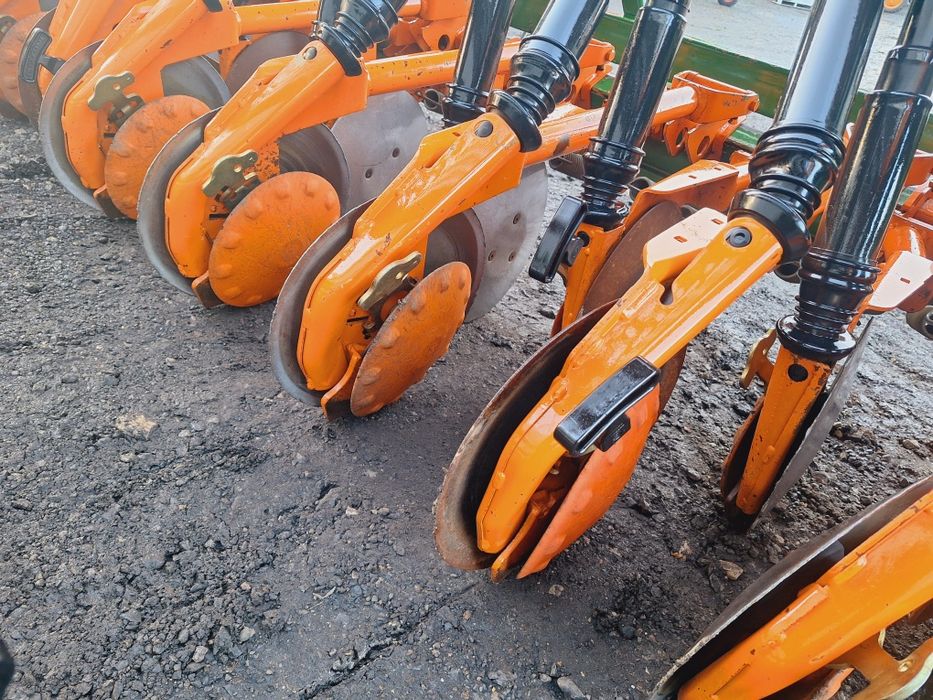 Siewnik zbożowy Amazone D9 Special 3m talerzowy stan bdb nie lemken