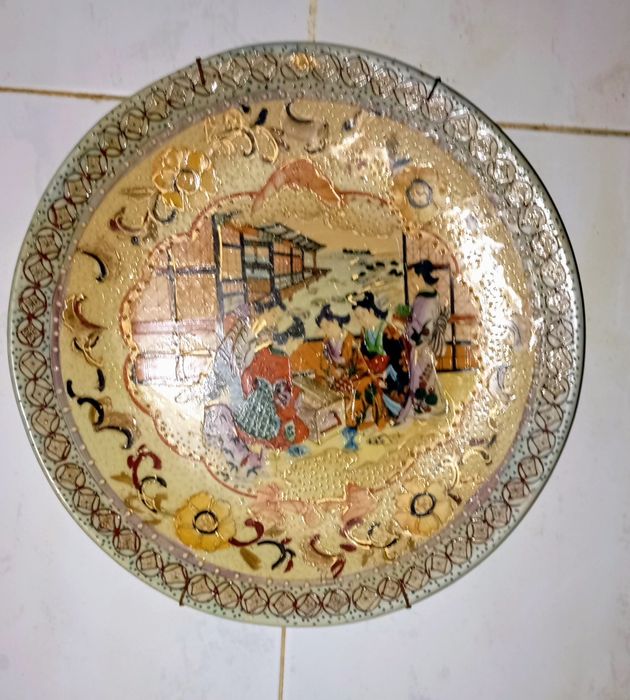 Prato de porcelana Chinês.