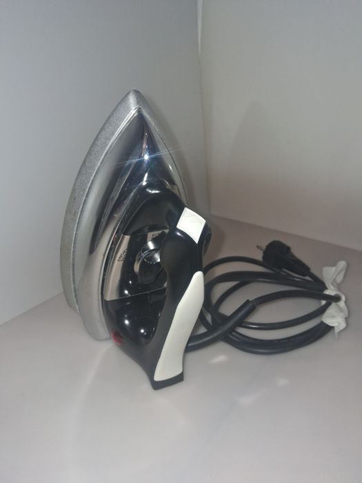 Antigo Ferro de Passar da Rowenta