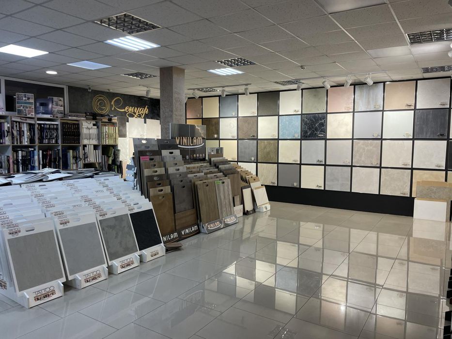 Фасадне приміщення в центрі міста, 2 поверх 180 м2