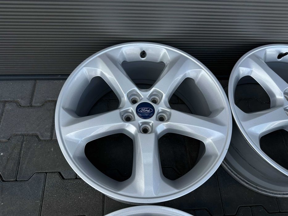 5x108 18 FORD FOCUS MONDEO S-Max C-Max FOCUS Puma Kuga Mondeo ST TPMS