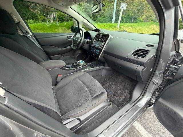 2016 Nissan LEAF