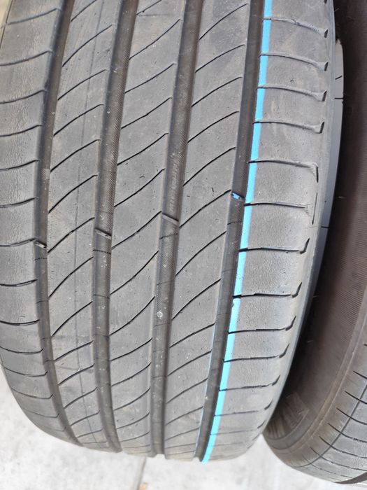 Pneus 235/45r18 Michelin E Primacy T2 70% piso