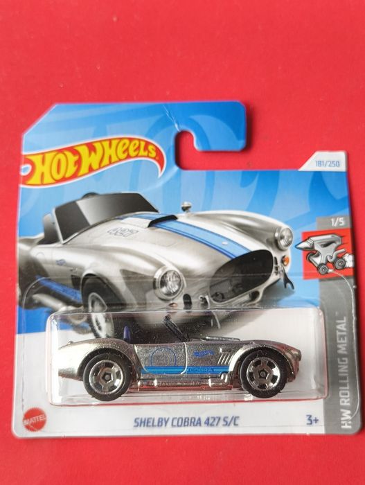 Miniaturas Hot Wheels Variados para colecionadores.