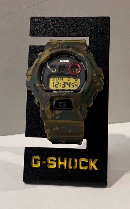 Stojak na zegarek G-shock