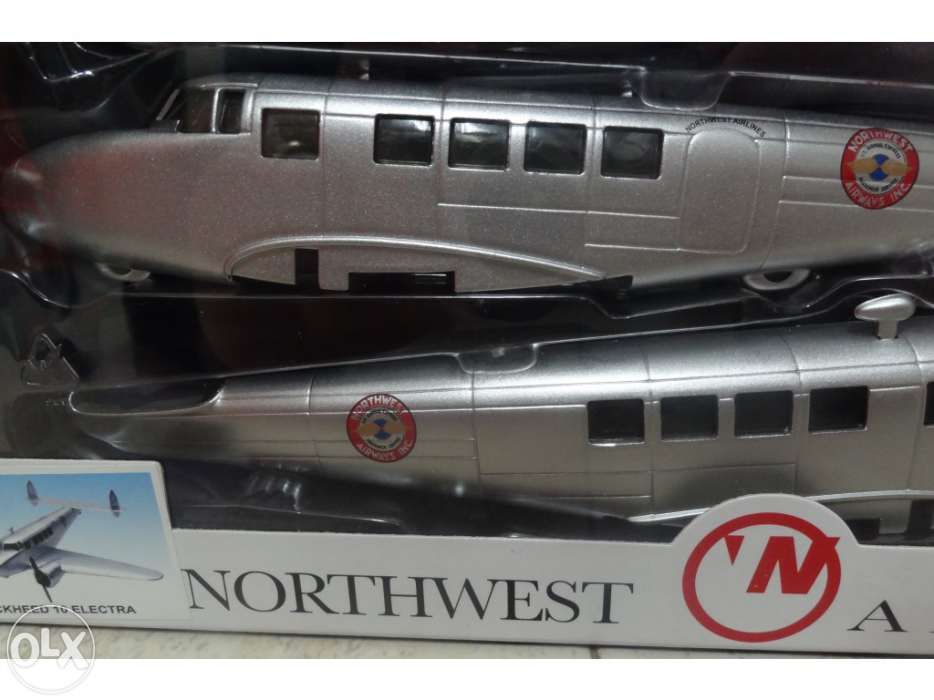 Avião miniatura Lockheed 10 Electra ( American Airlines )