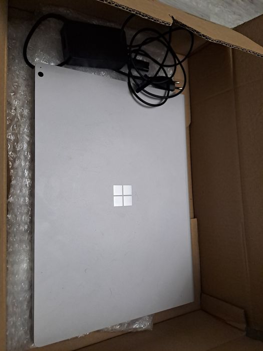 Dobry wieczór mam na sprzedaż dwa innym laptop tabel super book 3