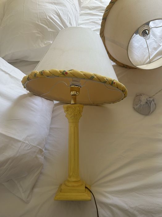 Par de Candeeiros de Mesa Estilo Mediterrânico – Azul e Amarelo