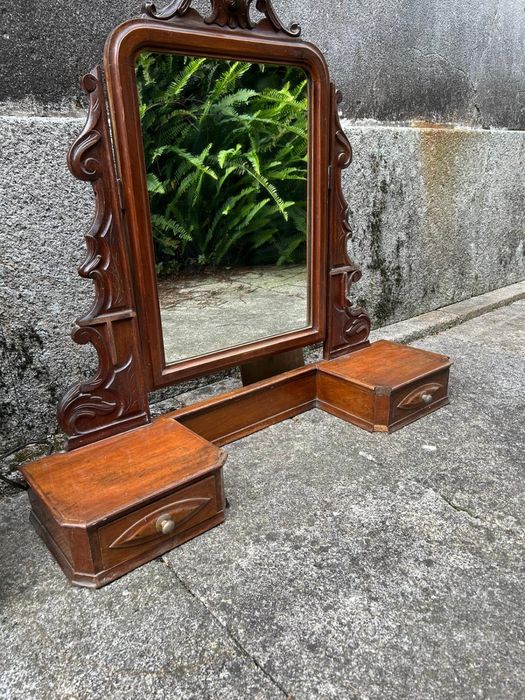 Espelho cómoda antigo em madeira