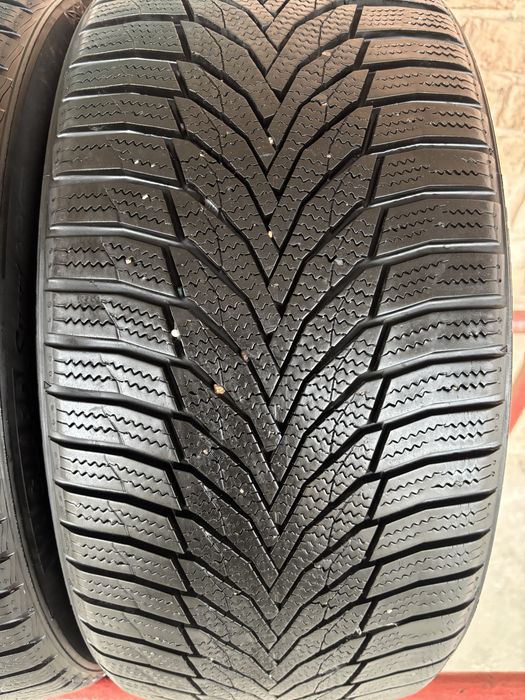 Пара зимових шин 245/40R18 Nexen