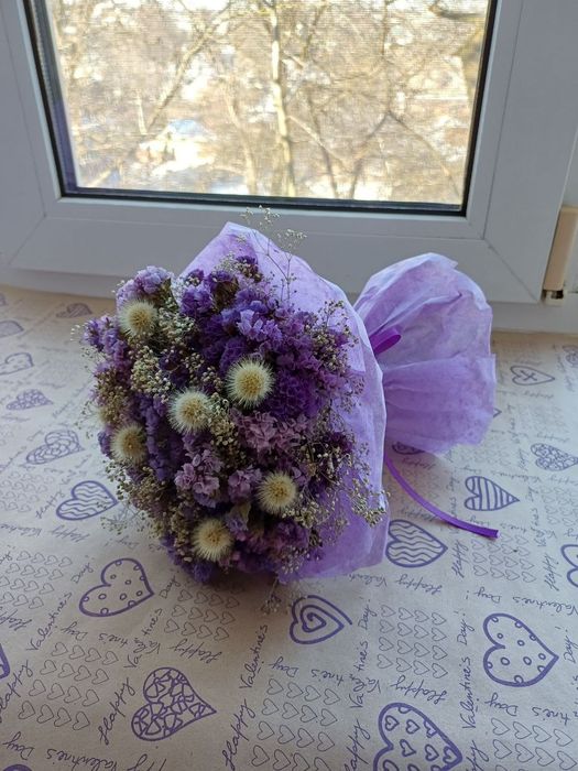 Весняні букетики з сухоцвітів