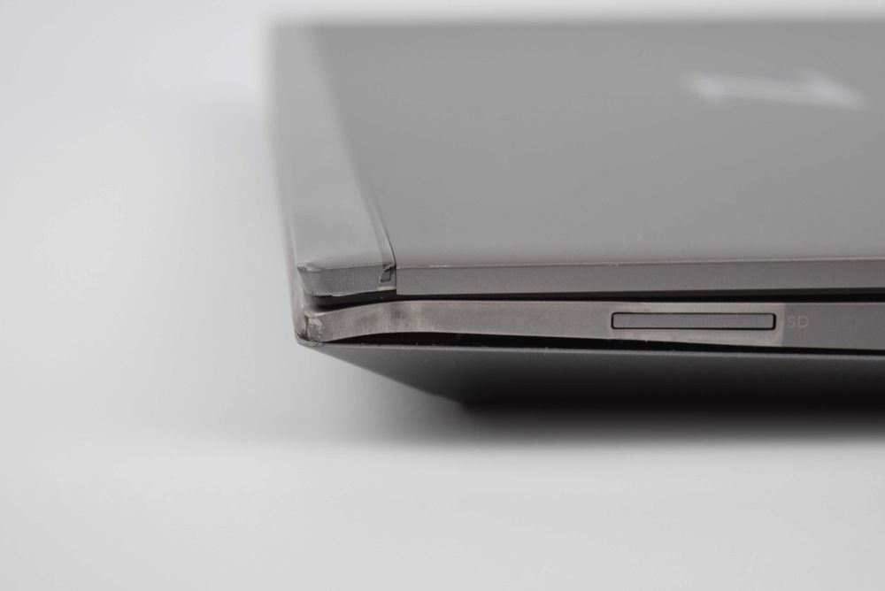 HP ZBook Fury 15 G7 T2000 Max-Q i7-10850H 16 гб ssd 512 гб Ноутбук