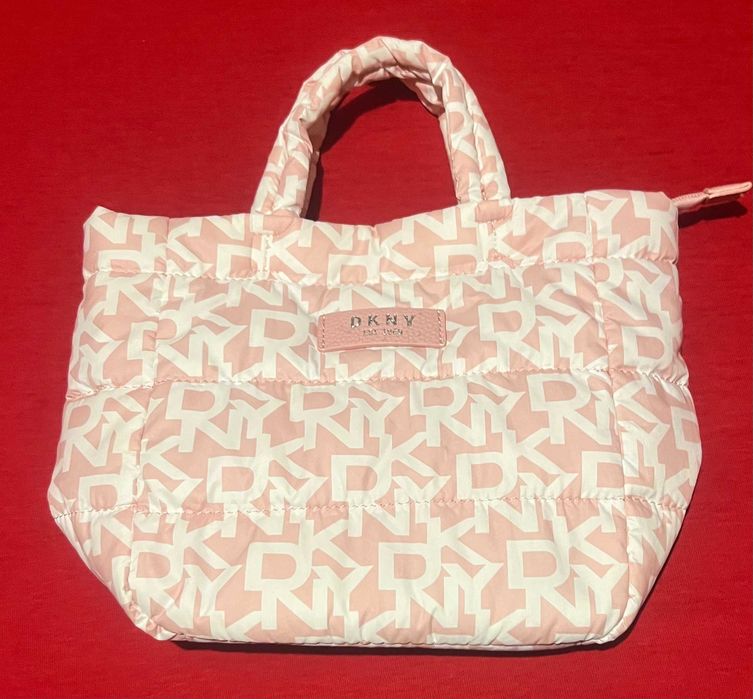 Чудова оригінальна сумка DKNY 23*22*12