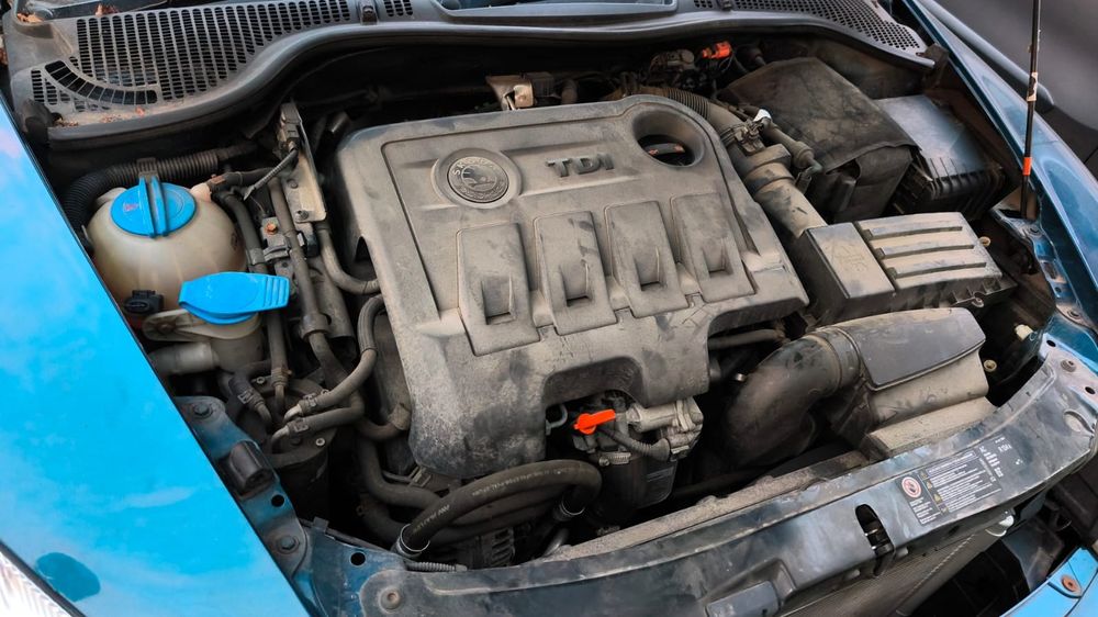 Na części Skoda octavia fl2 fl ll II 2.0tdi cfh anglik 2011r 140km LW5