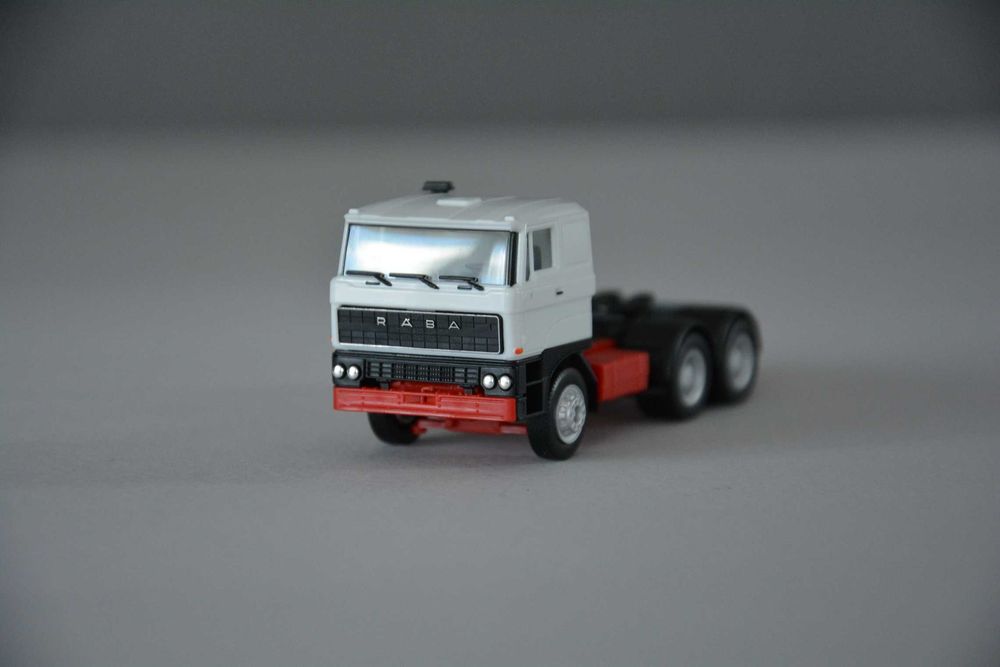 1:87 (H0) Herpa 317399 - RABA 6x4 - biała