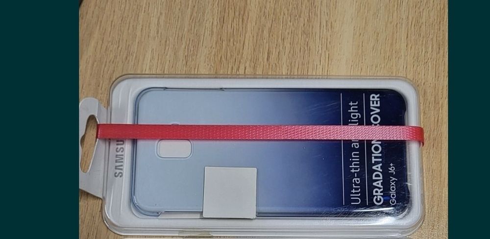 Etui Samsung J6+