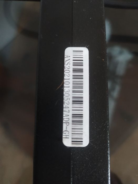 Нова зарядка на ноутбук