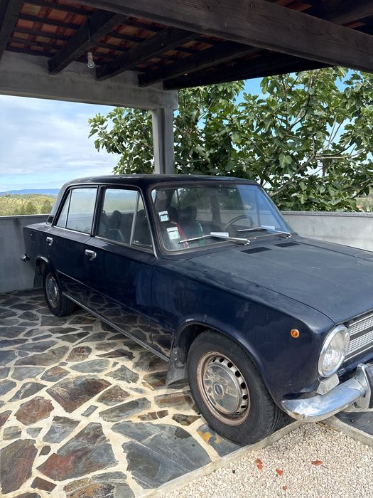 Fiat 124 de 1974 para restaurar