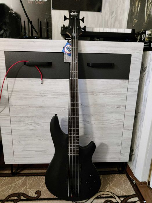 Бас-гитара Schecter DAMIEN-4 BASS SBK