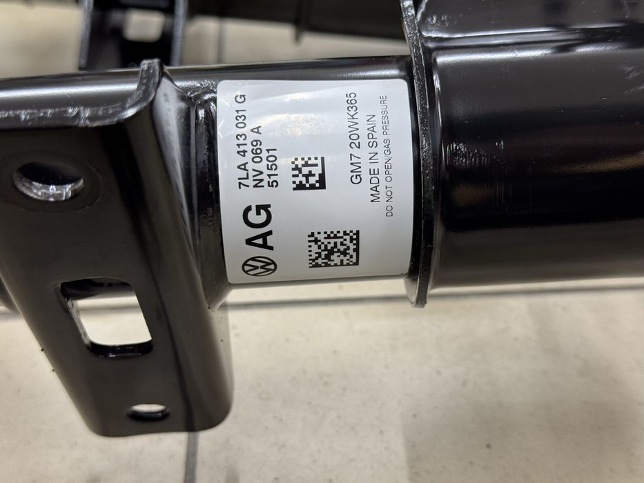 Стойки амортизатори vw t5 т5 t6 т6 caravelle multivan