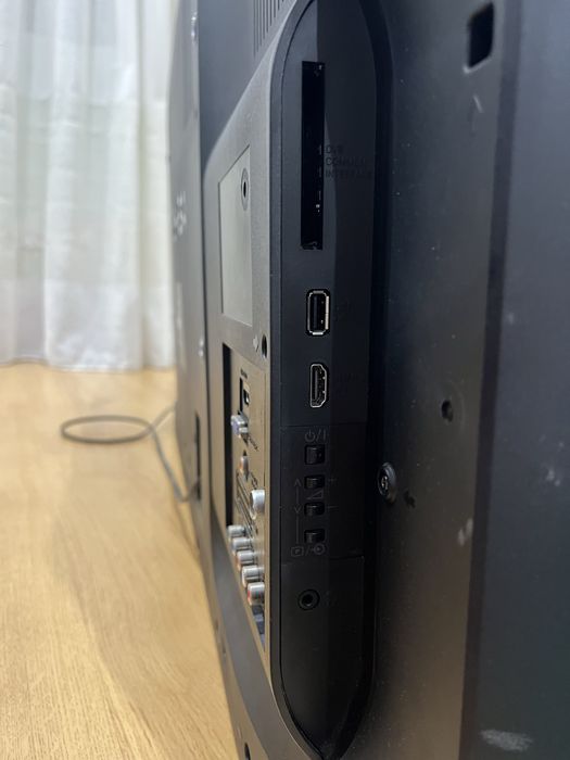 Телевізор TOSHIBA