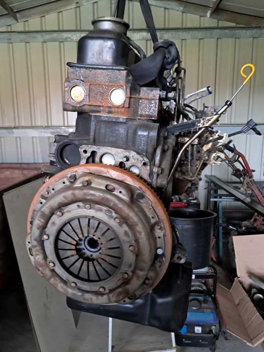 Motor nissan d22