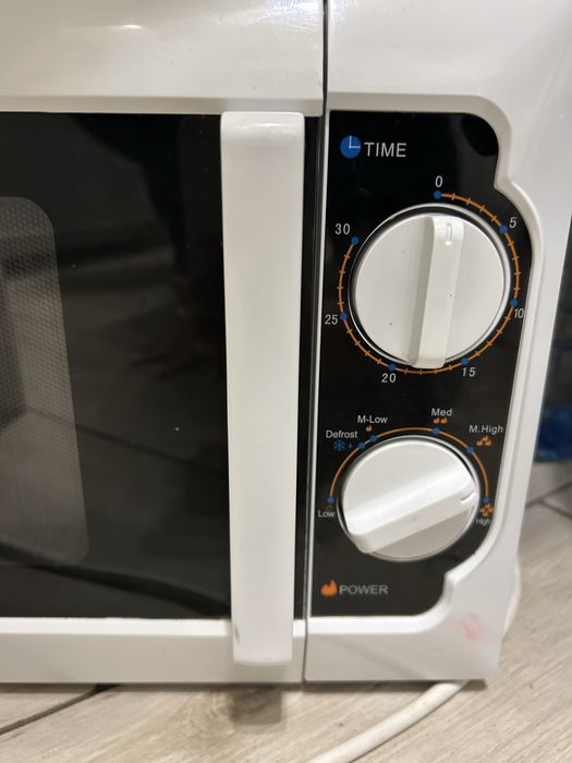 Продам мікрохвильовк піч на деталі