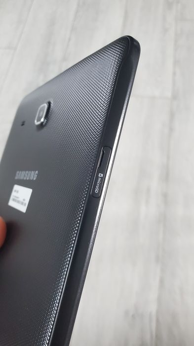 Samsung Tab T 560  wifi версія.