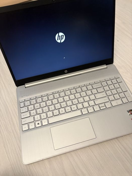Laptop HP 15s-eq0016nw