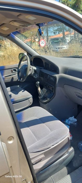 Para peças ou recuperar kia Carnival 2.9TDi 7lugares ano2000 com docum