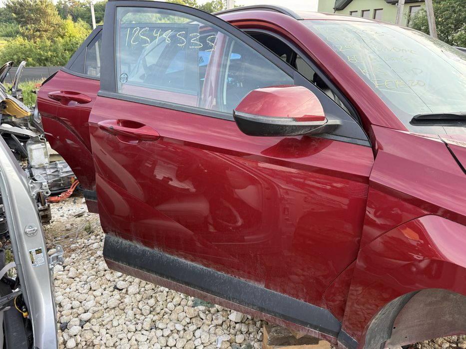 Двері праві передні і задні до Hyundai Kona , Хʼюндай Кона 2024р. червоні