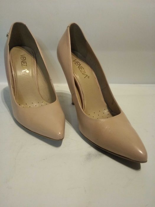 Szpilki Venezia 36 beżowe