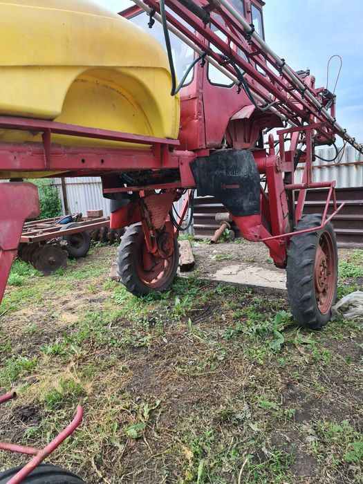 Оприскувач самохідний Т 16